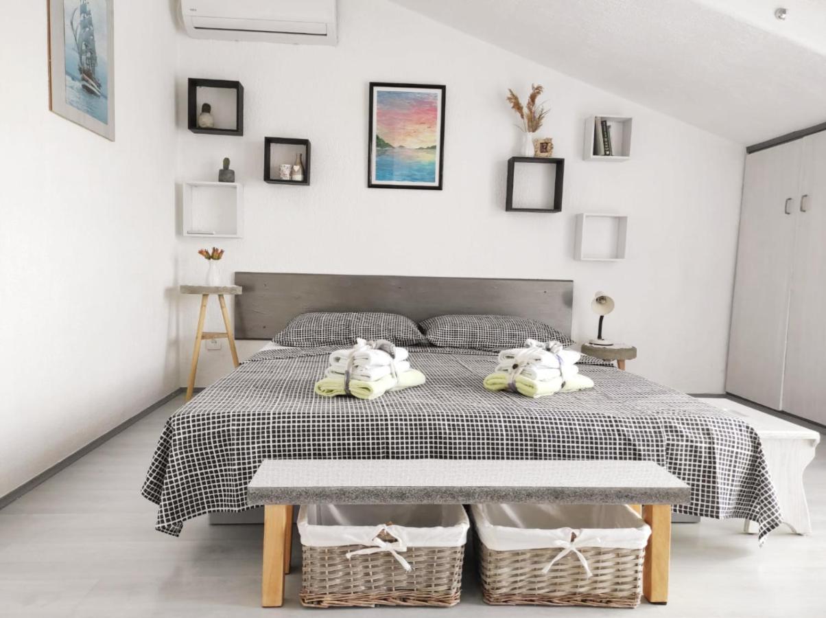 Apartmani Mlaja Trpanj Extérieur photo